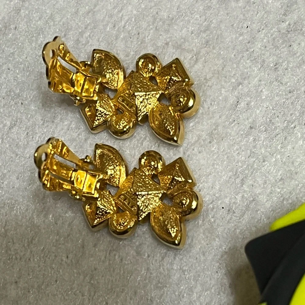 Swarovski SAL Vintage Clip On Earrings